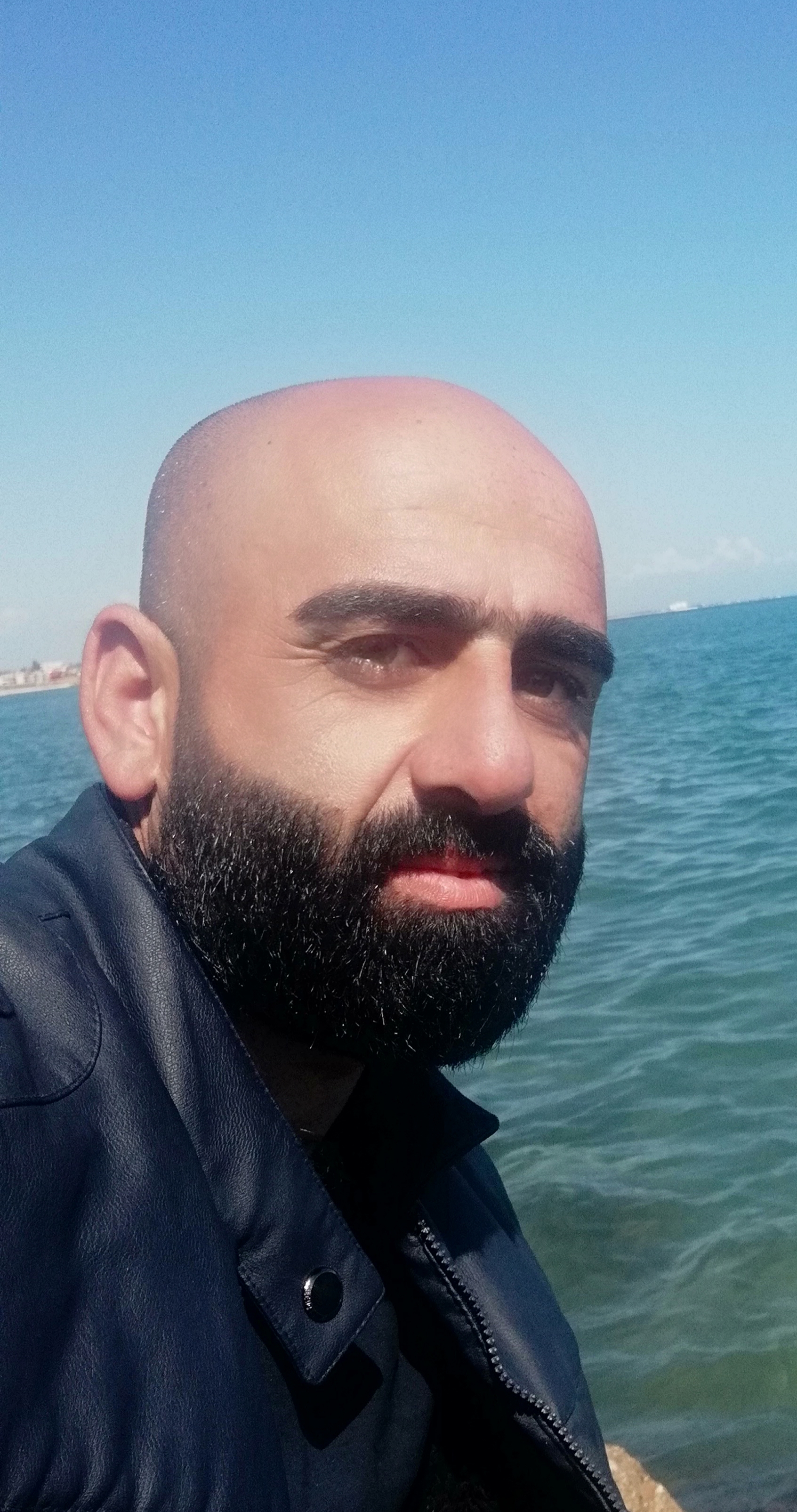 عزت ثابت السفر